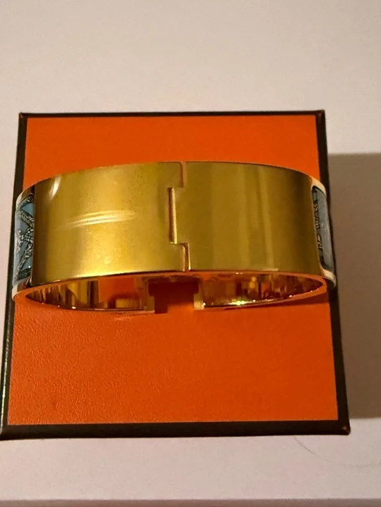 NWT Hermes Wide Clic H Bracelet Grand Apparat yellow gold GM size, box included - Picture 4 of 13